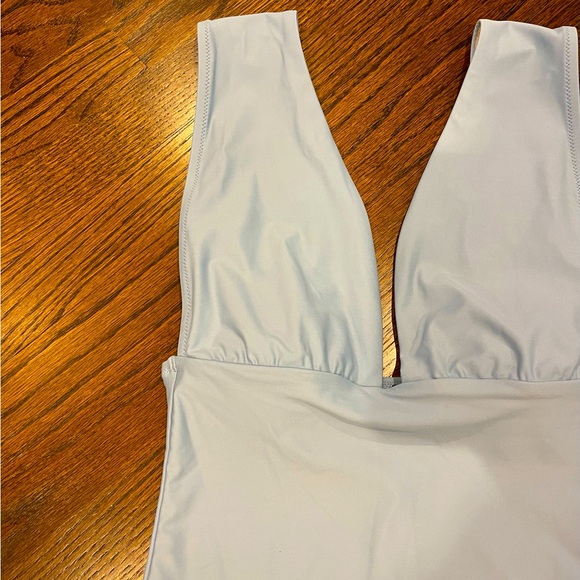 J.Crew V-neck One-Piece Bathing Suit NWT Light Blue Size 8 - Picture 3 of 11